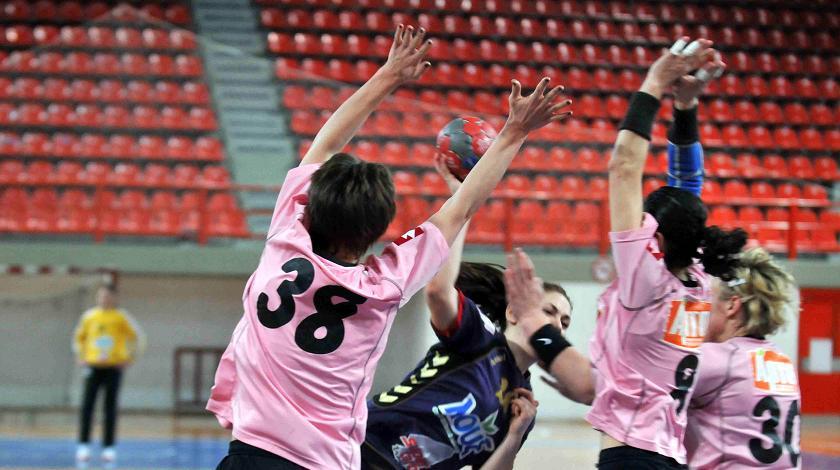 Αρχή με ντέρμπι