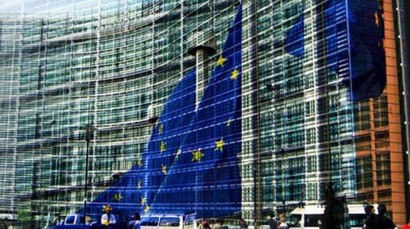 Χτυπάει κόκκινο η κρίση χρέους στην Ευρώπη