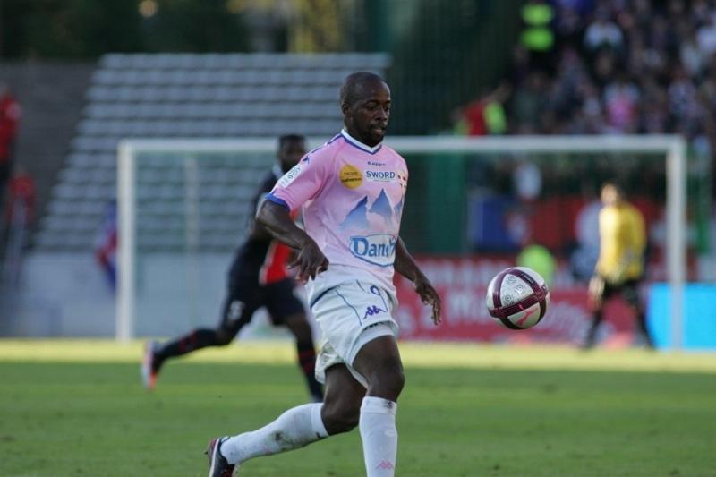 Δεν ικανοποιεί ούτε στην Εβιάν ο Γκοβού