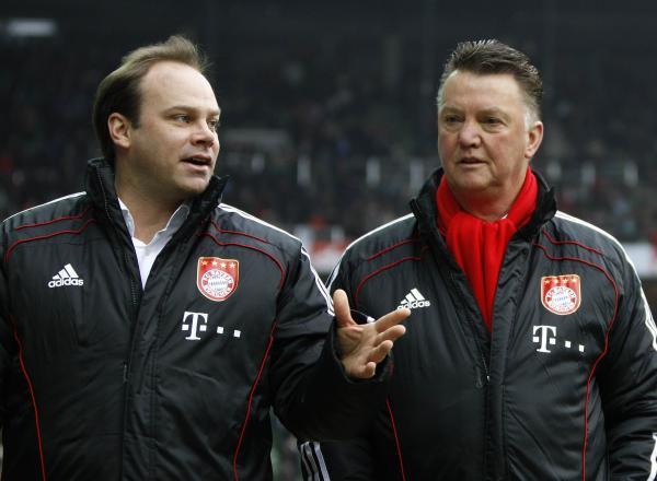 «Καρφιά» για Φαν Χάαλ