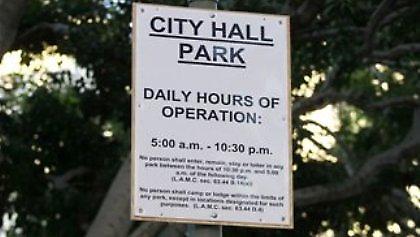 «Τα μαζεύουν» οι Αγανακτισμένοι του Λος Άντζελες