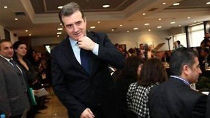 Αποδοκίμασαν τον Χρυσοχοΐδη στην συνέλευση του ΞΕΕ