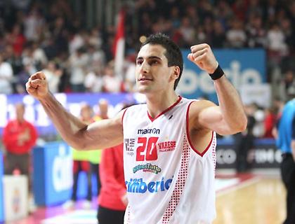 Ανεβαίνει η Βαρέζε, βάρεσε... Μπιέλα η Μπενετόν