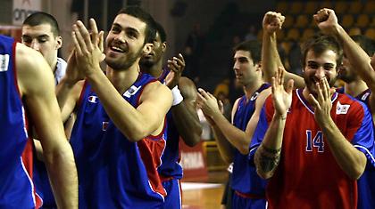 Απέδρασε με το διπλό