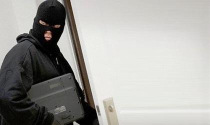 Τα ήπιαν μαζί και μετά τον λήστεψαν!