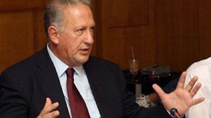 «Το ΠΑΣΟΚ κινδυνεύει με διάσπαση»