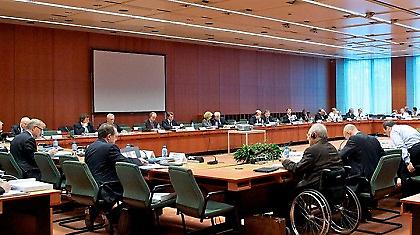 Στο Eurogroup κρίνεται η έκτη δόση και η… συνοχή της Ευρωζώνης