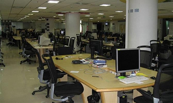 Φεύγουν σήμερα οι πρώτοι 15.000 υπάλληλοι από το Δημόσιο