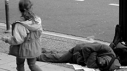 Προσοχή: Ο διπλανός μας δεν έχει να φάει