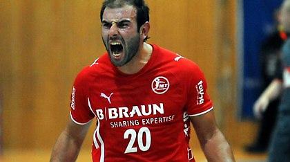 Ισόπαλος ο ελληνικός «εμφύλιος»