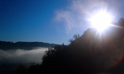 Με ηλιοφάνεια και τοπικές ομίχλες ο καιρός σήμερα