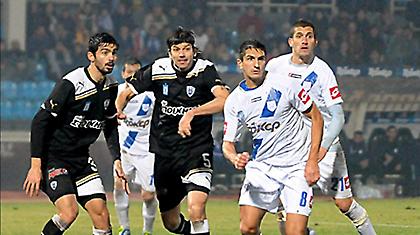 Όσο ο ΠΑΟΚ δεν έχει εναλλακτικές λύσεις, θα χάνει έδαφος