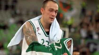 Συνεχίζονται οι αποχωρήσεις