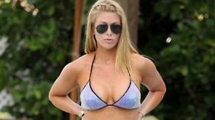 Η «καυτή» δημοσιογράφος των Νικς με μπικίνι