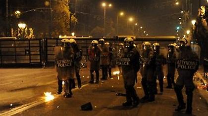 Κάηκαν αυτοκίνητα στα Εξάρχεια