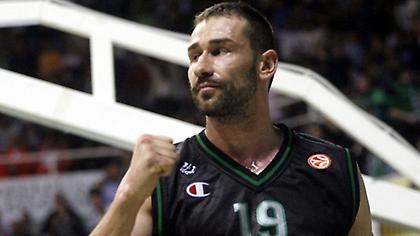 Αλλάζει τον Ολυμπιακό ο… δήμιός του!