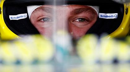 Έμεινε γιατί την πιστεύει