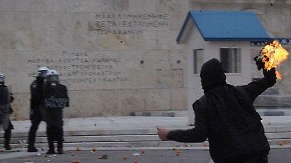 Η ανομία οδηγεί στην ατιμωρησία; Ή το αντίθετο;