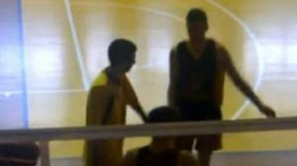 Ο γιος του Ίβκοβιτς και ο θηλυκός Γκάλης (video)