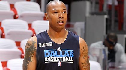 Στους Κλίπερς ο Μπάτλερ