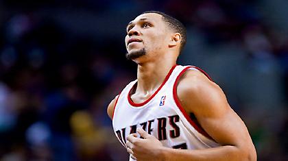 Κρεμάει τα παπούτσια του ο Ρόι!