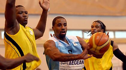 Δεν χάνει, δεν χάνει…