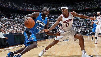 Ρίτσαρντσον έμεινε, Χάουαρντ φεύγει