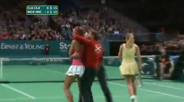 «Ντου» για ένα αμάξι (video)