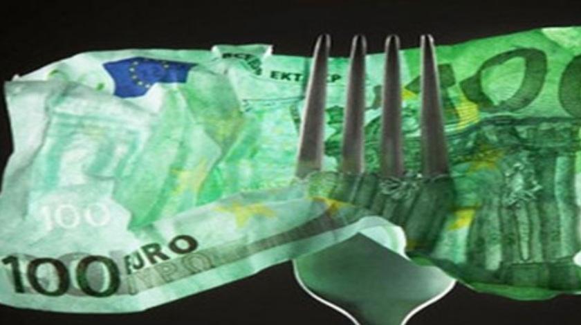 Σωτήρες όσοι μας κατάντησαν έτσι;