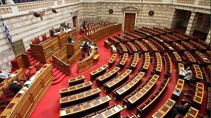 Aναδίπλωση πρώην βουλευτών για τα αναδρομικά