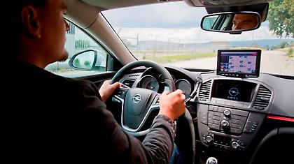 Δοκιμές Opel στην επικοινωνία οχημάτων