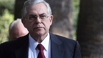 Παρέμβαση Παπαδήμου μέσω blog