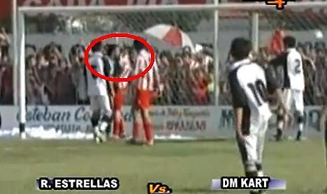 Γκολκίπερ που δαγκώνει (video)