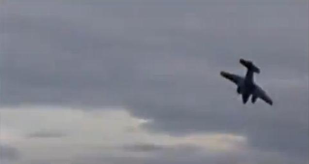 Έπεσε αεροπλάνο στην Μανίλα(video)