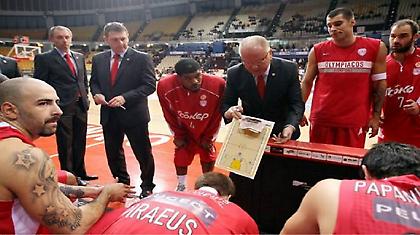 Με Iταλούς στον Πειραιά, είναι θρύλος