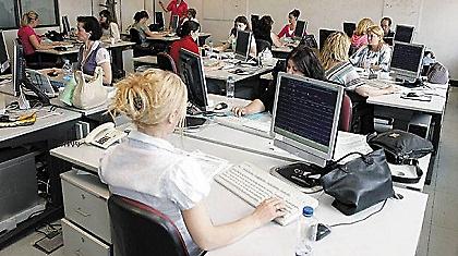 Χάνει ένας στους δύο!