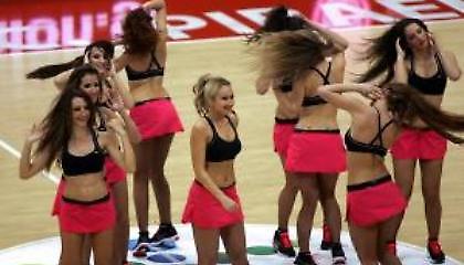 Το ζέσταμα των σέξι Red Drops (Video)