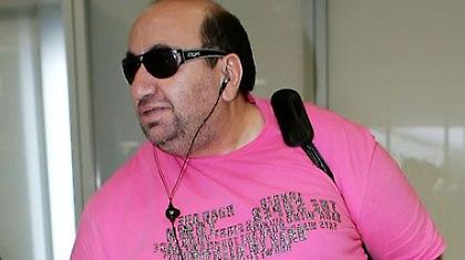 Ο παραμυθάς Τσάκας βολεύει τους απελπισμένους Έλληνες