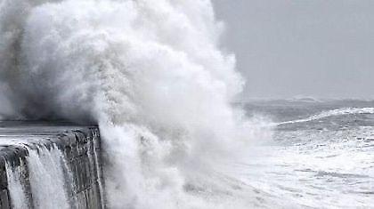 Προβλήματα στα δρομολόγια πλοίων από την κακοκαιρία