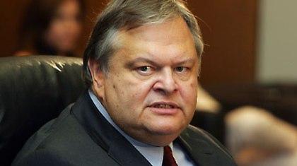 Γιατί ο Βαγγέλης τρομάζει τους δεξιούς…