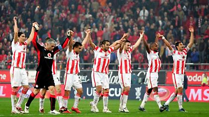 Πρόκριση με «ερυθρόλευκο» πάρτι (video)