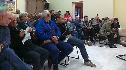 Δουλειά και όχι κουραμπιέδες