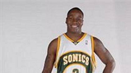 «Τέλος» ο Αντελέκε