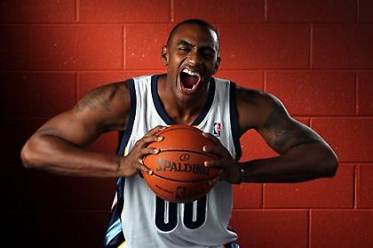 Πλήγμα με Άρθουρ για Γκρίζλις