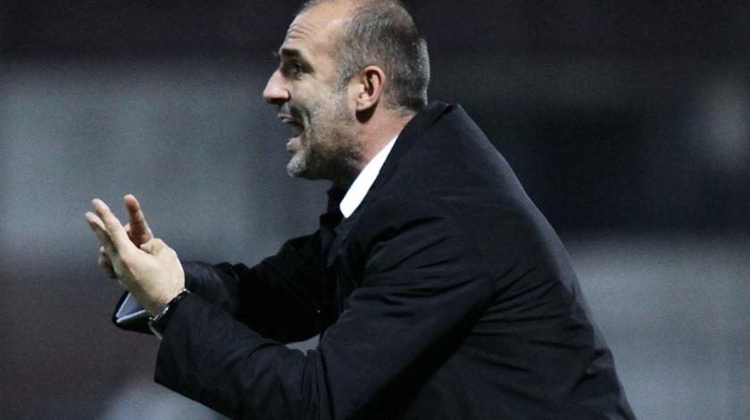 Θέλουν επιθετικό