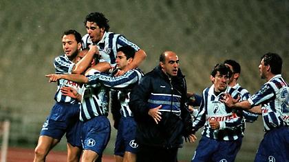 Γκώνιας και… καλά Χριστούγεννα! (video)