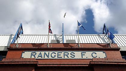 Έβγαλε τα μάτια της…