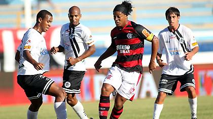 Απλήρωτος ο Ροναλντίνιο!