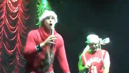 Μήπως να άλλαζε δουλειά; (video)