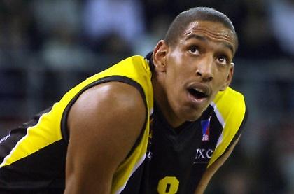 Στη Στρασμπούρ ο Αζίνκα